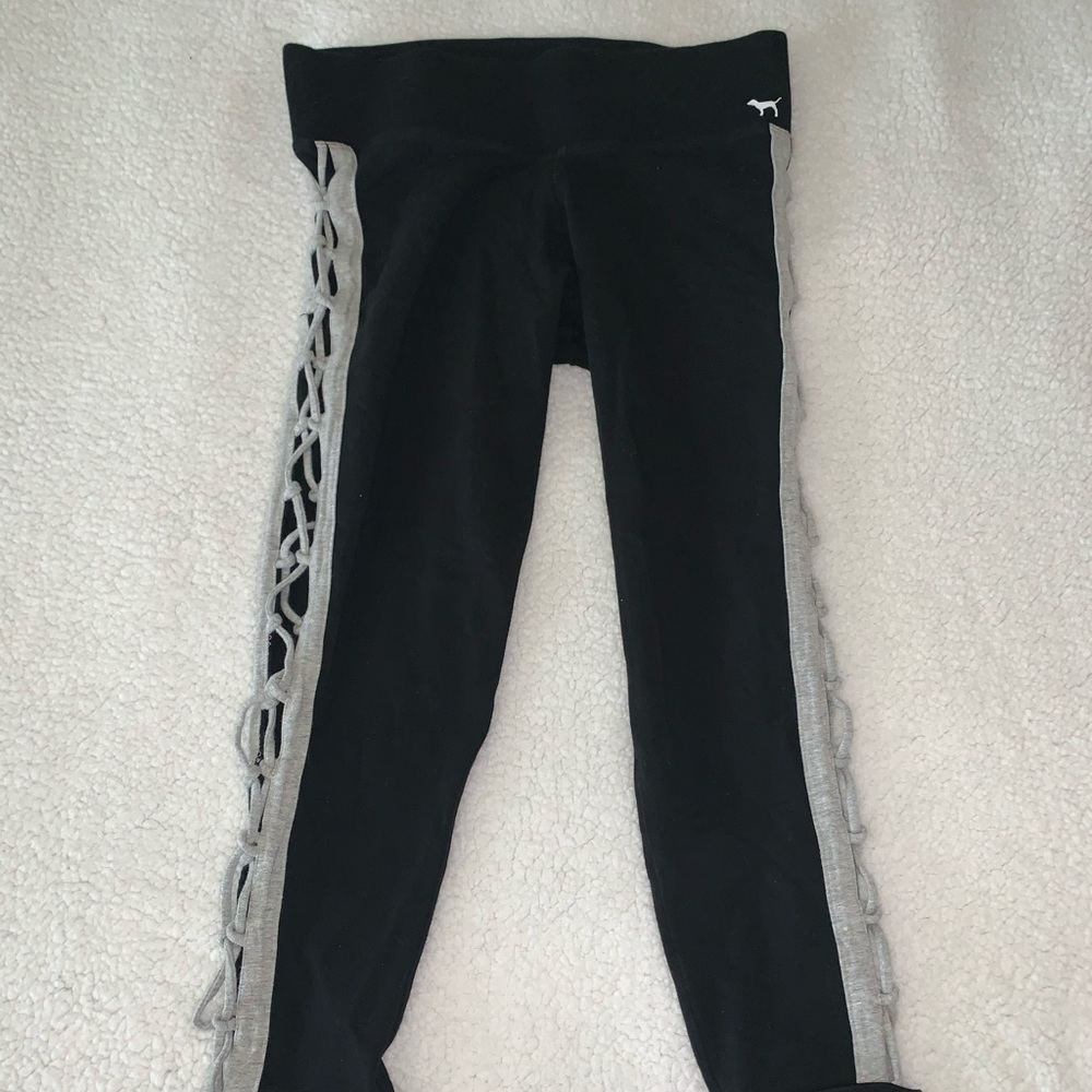 PINK yoga capris